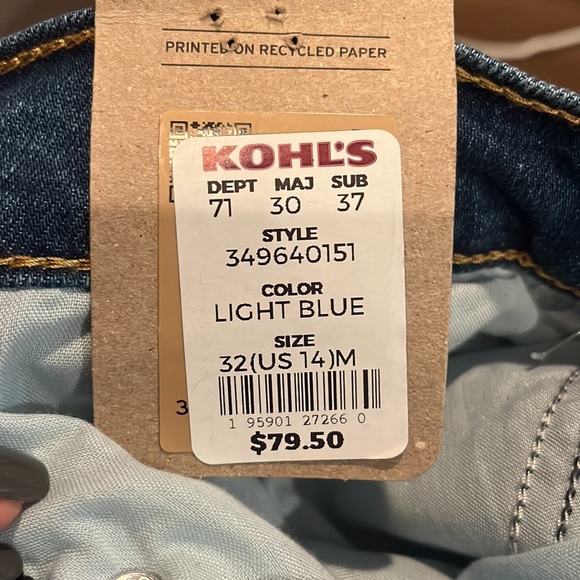 Levi’s Wedgie Straight High Rise Denim Jean Ankle Length waist 32 - Picture 6 of 6